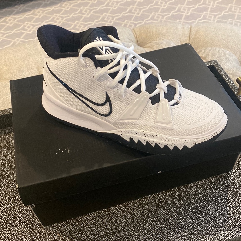 Brand new never worn Nike kyrie7TB white black